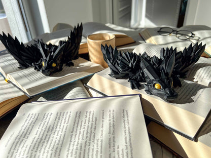 Lankstūs „Fourth Wing“ drakonai
