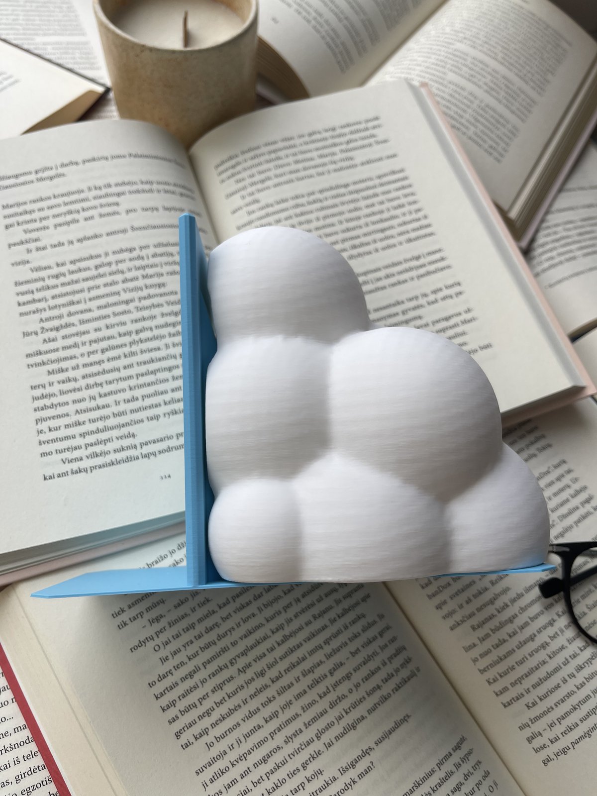 Knygų atrama „Rainbow Cloud“