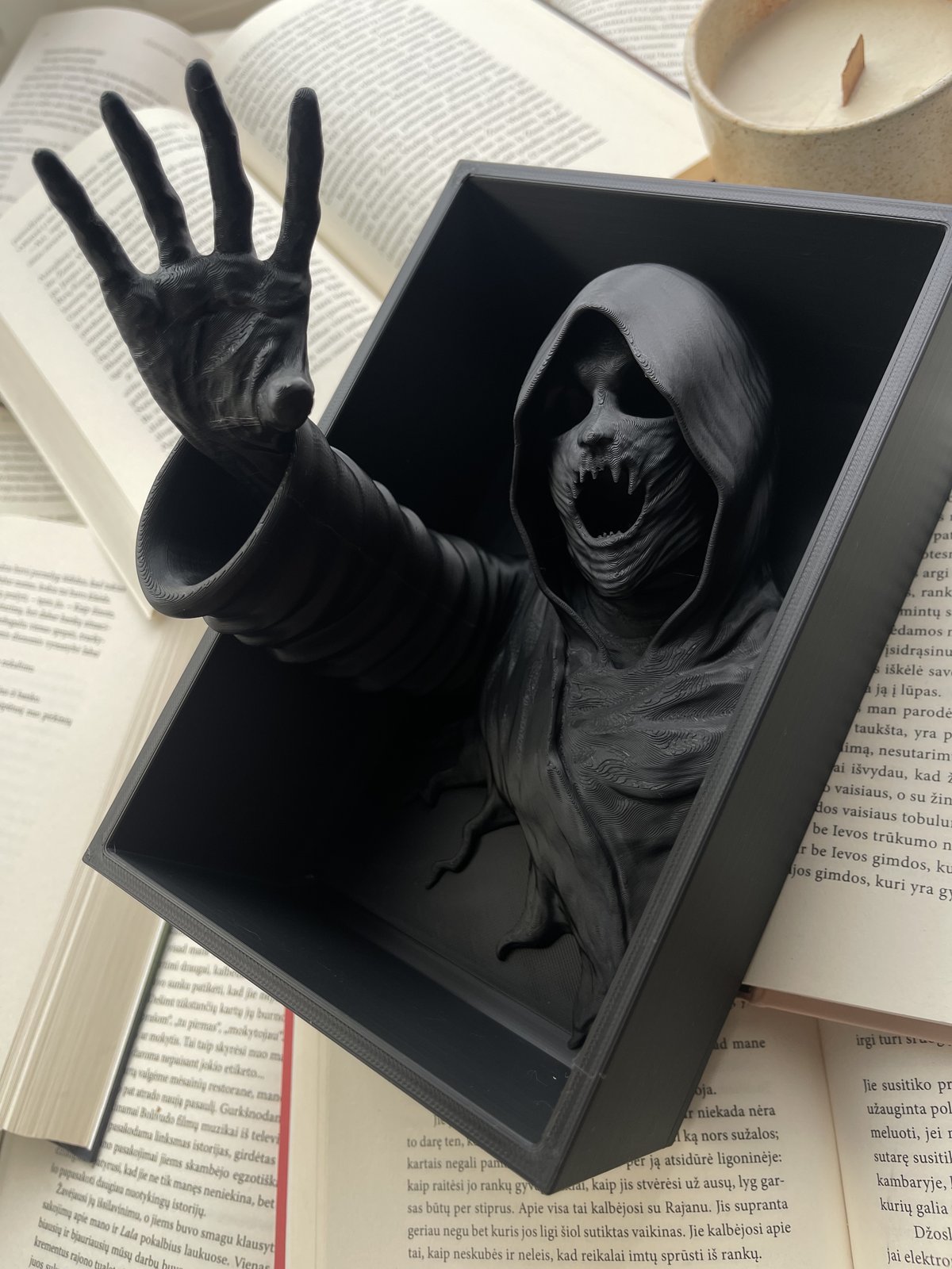 Dekoracija „Dark Presence“