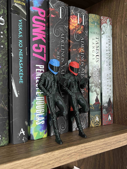 Knygų lentynos dekoracija „Lights Out“