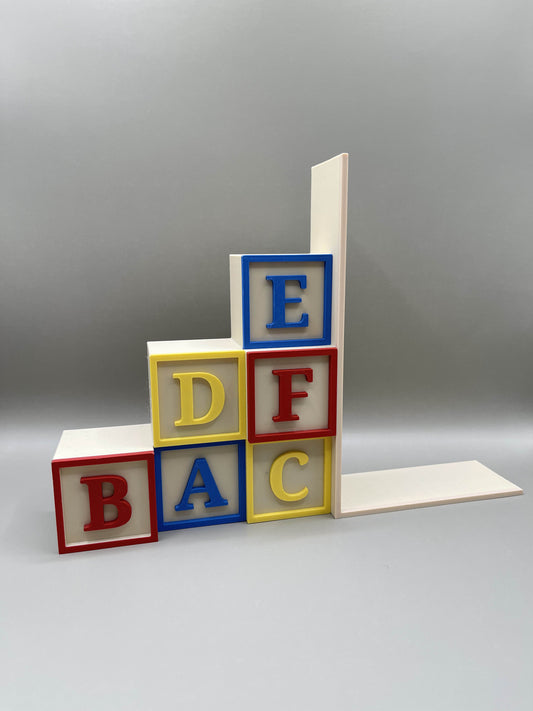 Knygų atrama „Alphabet Blocks“ – su kosmetiniu defektu