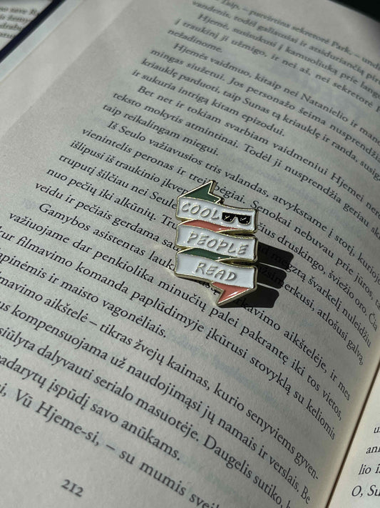 Pins "Cool people read"