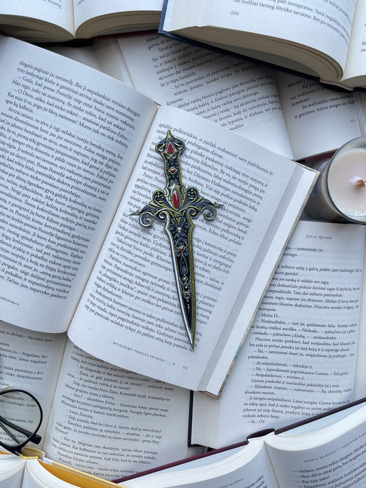 Skirtukas „Ruby Dagger“