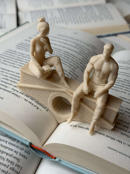 Puslapių laikiklis „Reading Couple“