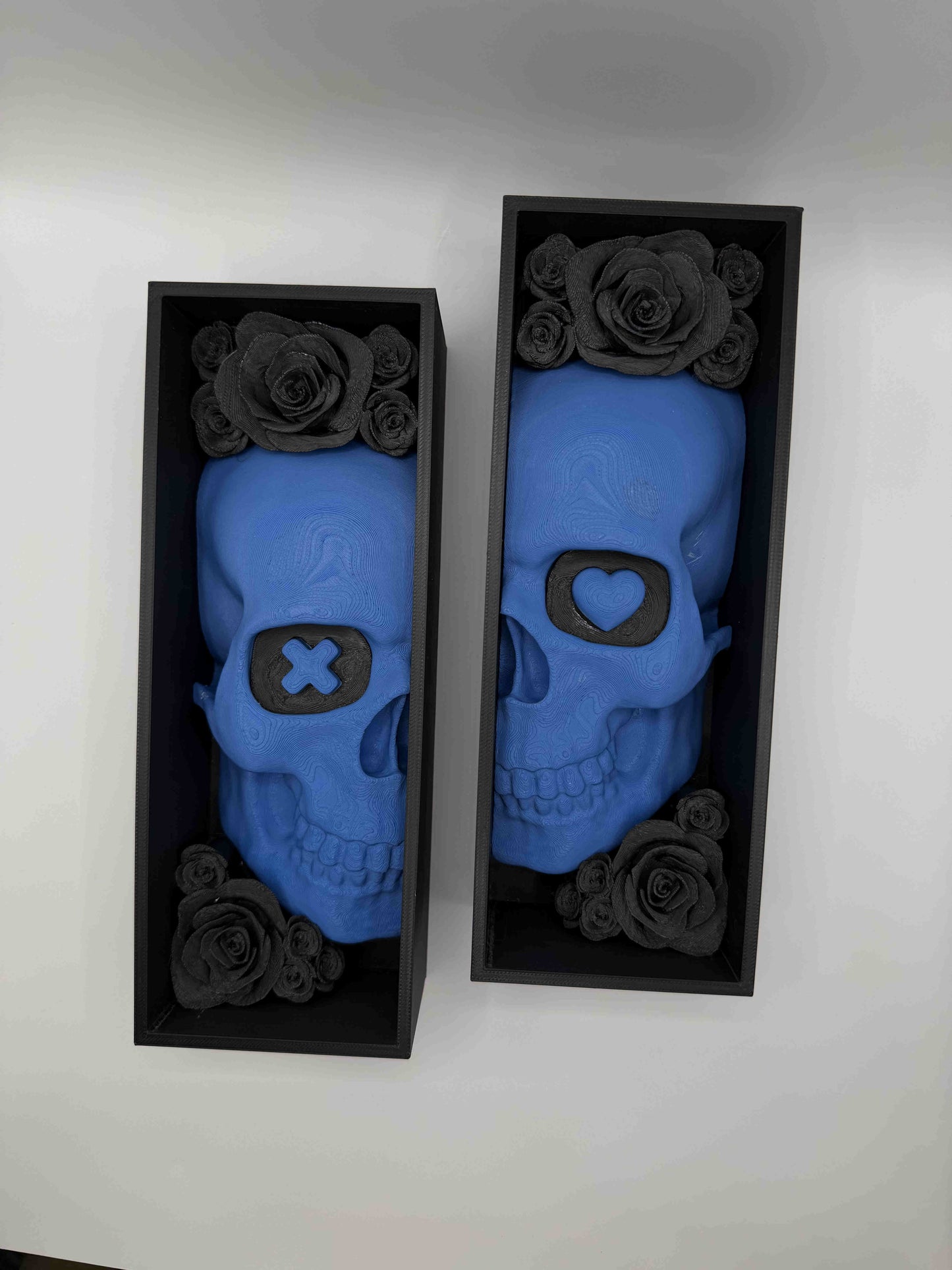 Dekoracija „Lights Out Skulls“