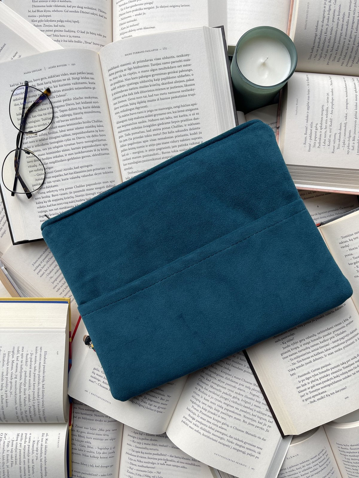 Vidurnakčio istorijos + 2 skirtukai (nemokamai)