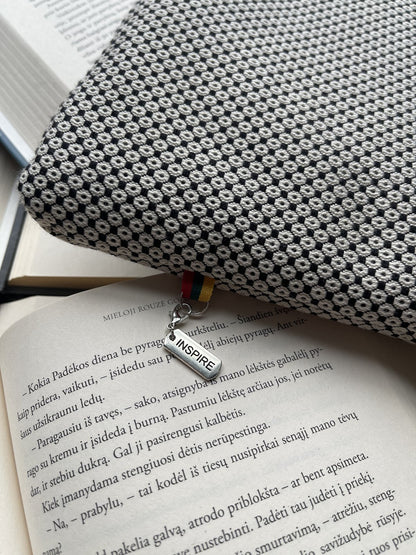 Rašalas ir popierius + 2 skirtukai (nemokamai)