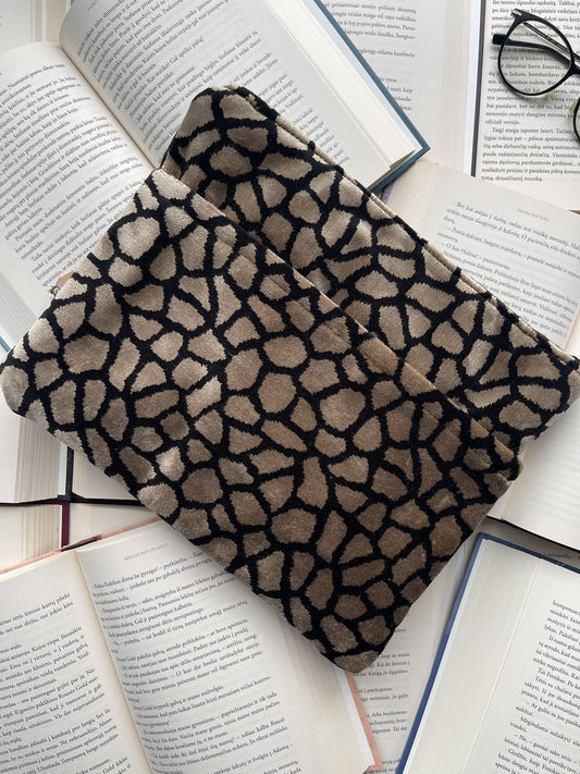 Laukinės istorijos + 2 skirtukai (nemokamai)