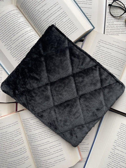 Tamsioji akademija + 2 skirtukai (nemokamai)