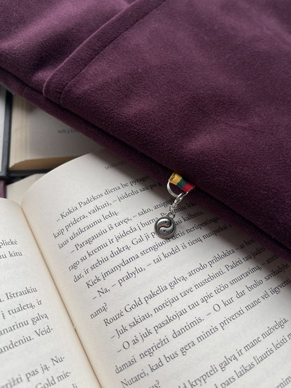 Twilight Tales + 2 bookmarks (for free)