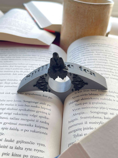 Knygos puslapių laikiklis „ACOTAR Suriel“