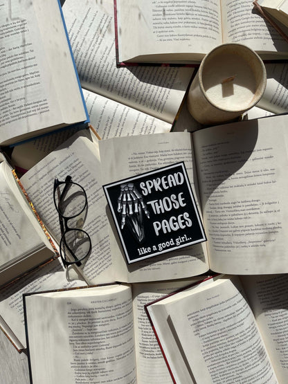 Dekoracija „Spread Those Pages“