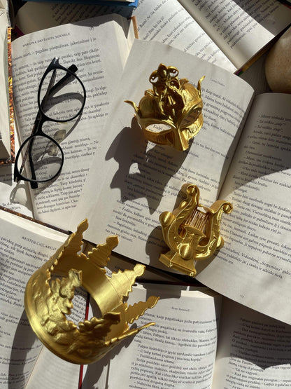 Golden Fae Trove Lentynos Dekoracija