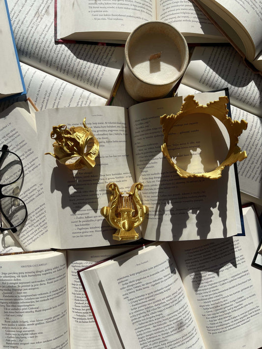 Golden Fae Trove Lentynos Dekoracija